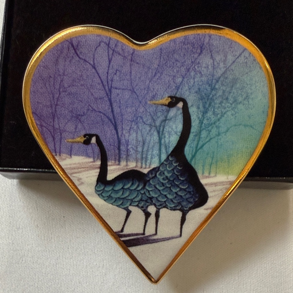 Colorful Gold Framed Lovely Birds Couple